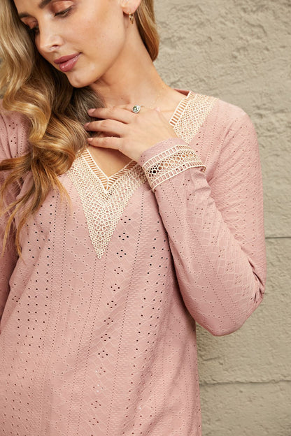 Mandy Contrast V-Neck Eyelet Long Sleeve Top