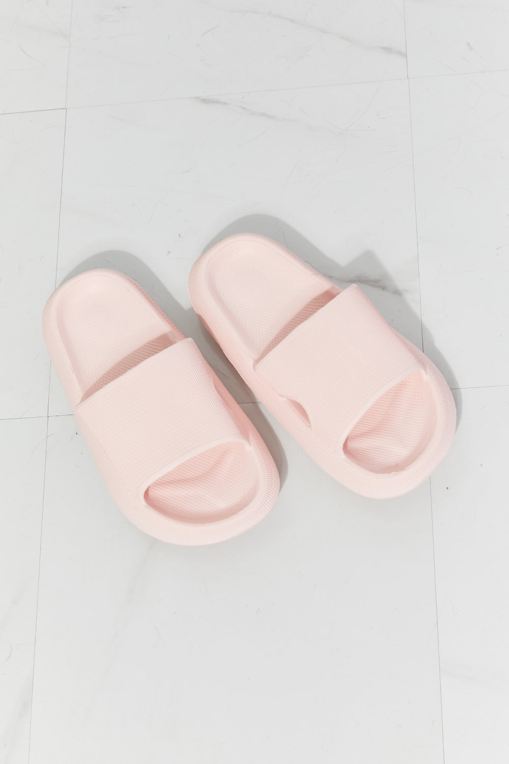 MMShoes Arms Around Me Open Toe Slide in Pink